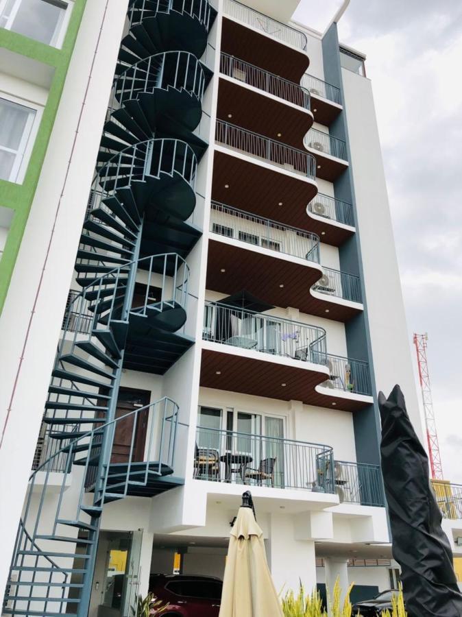 Premier Executive Apartment - The Ivy, East Legon أكرا المظهر الخارجي الصورة